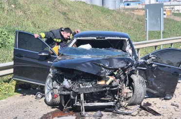 4 araçlı zincirleme kaza: 5 yaralı