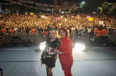 4. Uluslararası Tarsus Festivalinde Fatma Turgut rüzgarı 