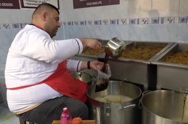 45 yıldır aynı yöntemle meyan şerbeti hazırlıyor 