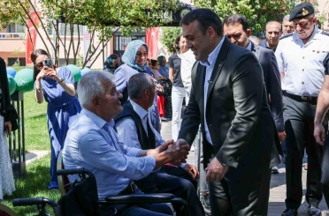 5 ton plastik kapak, 17 tekerlekli sandalyeye dönüştü 
