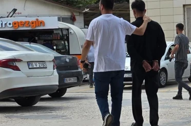 50 kilometre kaçan araçtan 20 bin adet uyuşturucu hap çıktı 