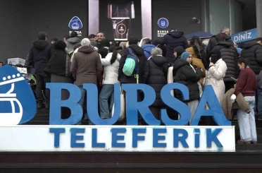 500 metreyi aşan kuyruk, sadece ona binebilmek için 