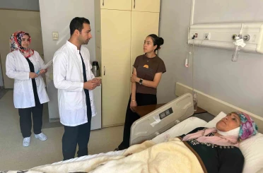 54 yaşındaki kadın 15 yıl sonra yeniden gülümseyebilecek 