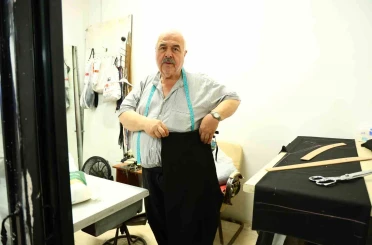 60 yıllık terzi tarihi kaybolan mesleğini anlattı: "Bu sanatı yapacak 10 usta çıkmaz" 
