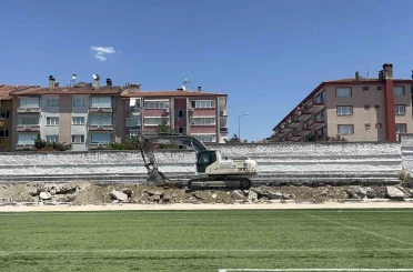 71 yıllık Gazi Atatürk Stadyumu’nda yıkım başladı, hatıralar hafızalarda kaldı 