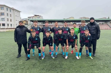 7’de 7 yapan Osmanelispor liderliğini sürdürdü 