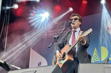 8. Aladağ Şenlikleri’nde Ayna ve Mahmut Tuncer rüzgarı esti 