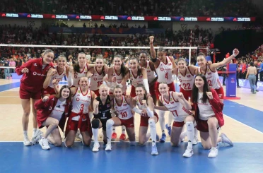 A Milli Kadın Voleybol Takımı’nın, VNL 3. hafta kadrosu belli oldu 