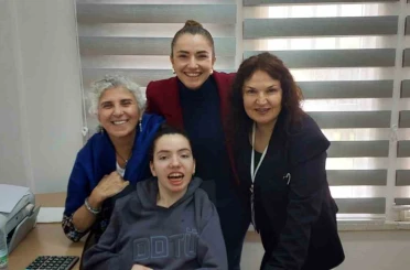 Açıköğretim Fakültesi öğrencileri Elay ve Talya’nın ilham veren başarı öyküsü 