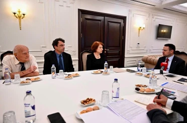 Adalet Bakanı Gürlek, Uğur Mumcu’nun ailesiyle görüştü 