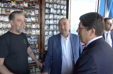 Adalet Bakanı Tunç, Çanakkale’de esnafın taleplerini dinledi 