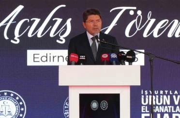 Adalet Bakanı Tunç: "Selimiye’nin gölgesinden İsrail’i lanetliyorum" 