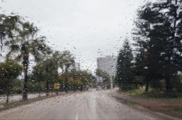 Adana güne yağmurlu başladı 