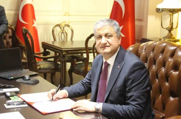 Adana Valisi göreve başladı, ilk mesajı suç işleyenlere oldu 