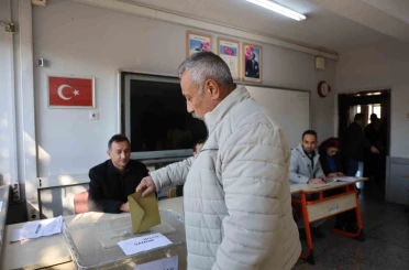 Adana’da bir mahallede seçim heyecanı 