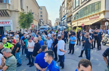 Adana’da dolmuş şoförlerinden eylem: Trafik kilitlendi 