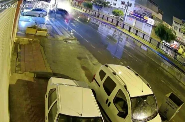 Adana’da feci kaza: O anlar kamerada 