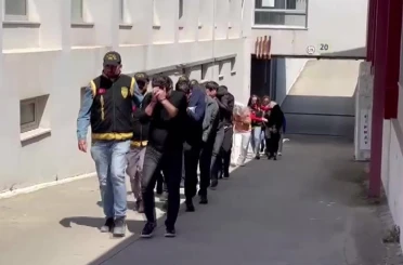 Adana’da fuhuş baskını: 12 tutuklama, 9 kadın kurtarıldı 