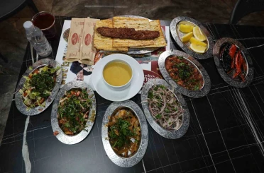 Adanalı kebapçılar Ramazan’a hazır: İftar sofralarında lezzet şöleni yaşanacak 