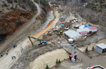 Adana’yı Kayseri ve Sivas’a bağlayan güzergahta ulaşım kontrollü sağlanıyor 