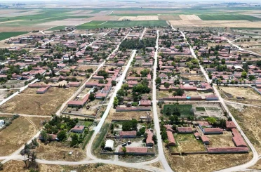Adeta cetvelle çizilmiş 113 yıllık bu köyde çıkmaz sokak yok 