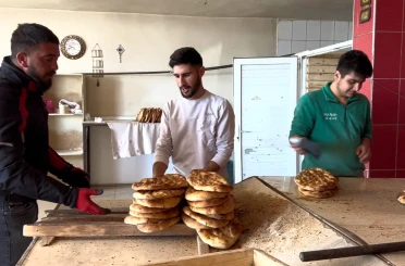 Adilcevaz’da üç fırın Ramazan pidesini eski fiyattan satacak 