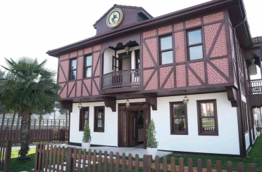 Adını şairden aldı, gençler için hazırlandı 