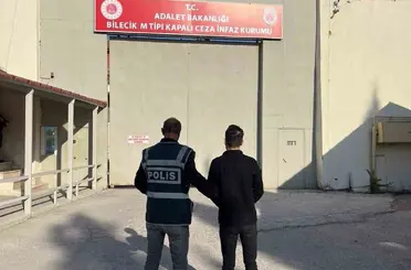 ’Adınıza kredi çekildi’ dedi, 6 bilezik ve altınları aldı
