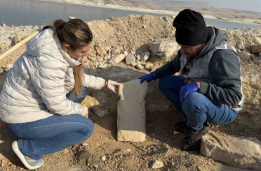 Adıyaman’da, Göbeklitepe’deki ‘T’ şekilli taşların benzeri ortaya çıktı 
