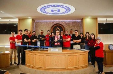 ADÜ Rektörü Prof. Dr. Kent Teknofest 2025 finalistleri ile bir araya geldi 