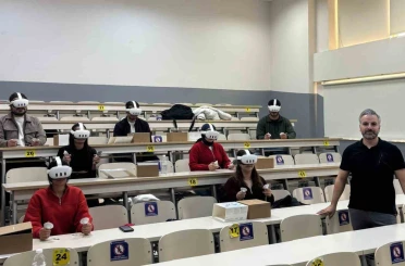 ADÜ’de öğrenciler dersleri sanal gerçeklik destekli işliyor 