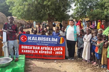 Afrikalı yetimlerin yüzü Kalbi Selim’le güldü 