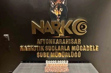 Afyonkarahisar’da uyuşturucu emdirilmiş peçete ve 508 adet sentetik ecza maddesi ele geçirildi 