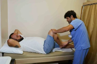 Ağaca takılıp 1,5 saat asılı kalan paraşütçü, yeniden uçmak istiyor 