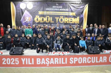 Ağrı’da 2025 yılı sporcu ve antrenör ödül töreni yapıldı 