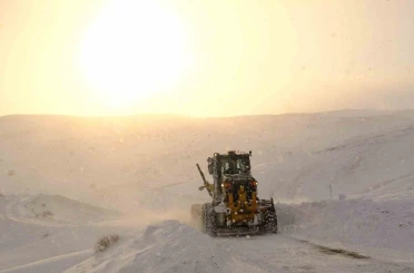 Ağrı’da 41 köy yolu ulaşıma kapandı 