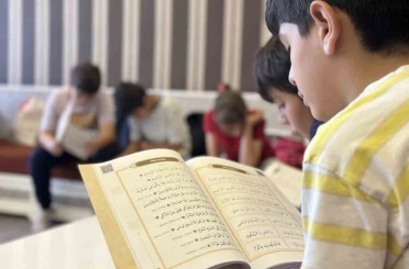Ağrı’da gençler 15 Temmuz şehitleri için Kur’an-ı Kerim okudu 