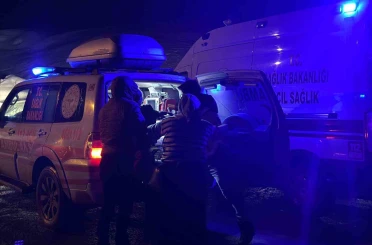 Ağrı’da rahatsızlanan hasta arazi tipi ambulansla hastaneye kaldırıldı 