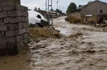 Ağrı’da sağanak sonrası sel meydana geldi
