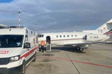 Ağrı’da yemek borusu gelişmeyen bebek ambulans uçakla Elazığ’a sevk edildi 