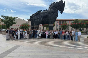 Ağrılı öğrencilerin "1071 Ruhundan Türkiye Yüzyılı Vizyonuna" eğitim yolculuğu sürüyor 