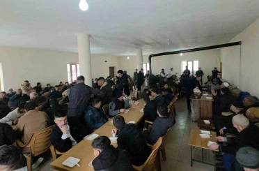 Ahlat’ta bayram geleneği yaşatılıyor: Halise yemeği aynı sofrada buluşturuyor 