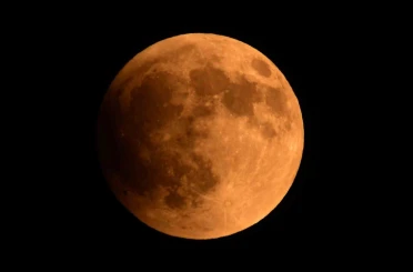 Ahlat’ta ’Kanlı Ay’ tutulması görüntülendi 