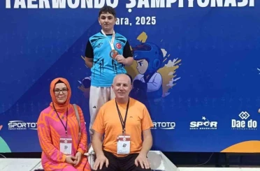 Ahmet Selim Uras Türkiye 3. oldu 