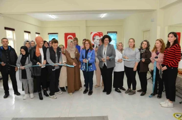 Ahmet Yesevi Mahallesi Kadın Dayanışma ve Yardımlaşma Derneği yeni merkezinde 