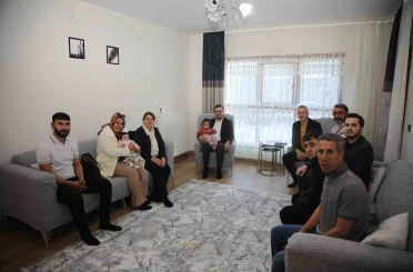 AK Parti Elazığ teşkilatı, iftar ve sahurda vatandaşlarla sofrada buluştu 