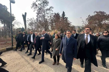 AK Parti Gaziantep Milletvekili Bünyamin Bozgeyik: "Halep huzura koşuyor" 