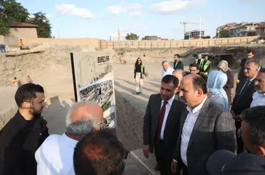 Ak Parti Heyeti, Larende kazı çalışmalarını inceledi