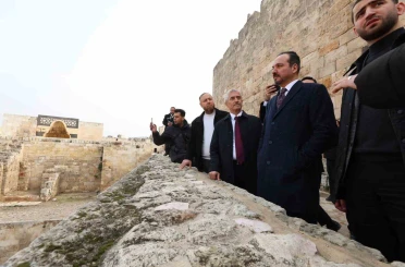 AK Parti heyetinden Halep’e çıkartma 