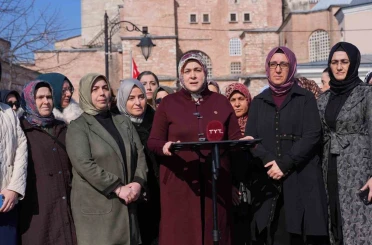 AK Parti Kadın Kolları’nın 300 bini aşkın hatminin duası Ayasofya’da yapıldı 